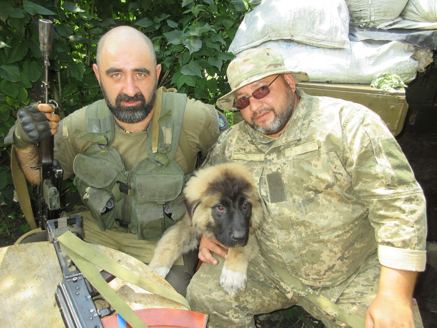 Георгій Саралідзе (ліворуч), Мамука Мірвелашвілі і кавказець Лома були нерозлийвода. Фото Олександра Кухаренка 